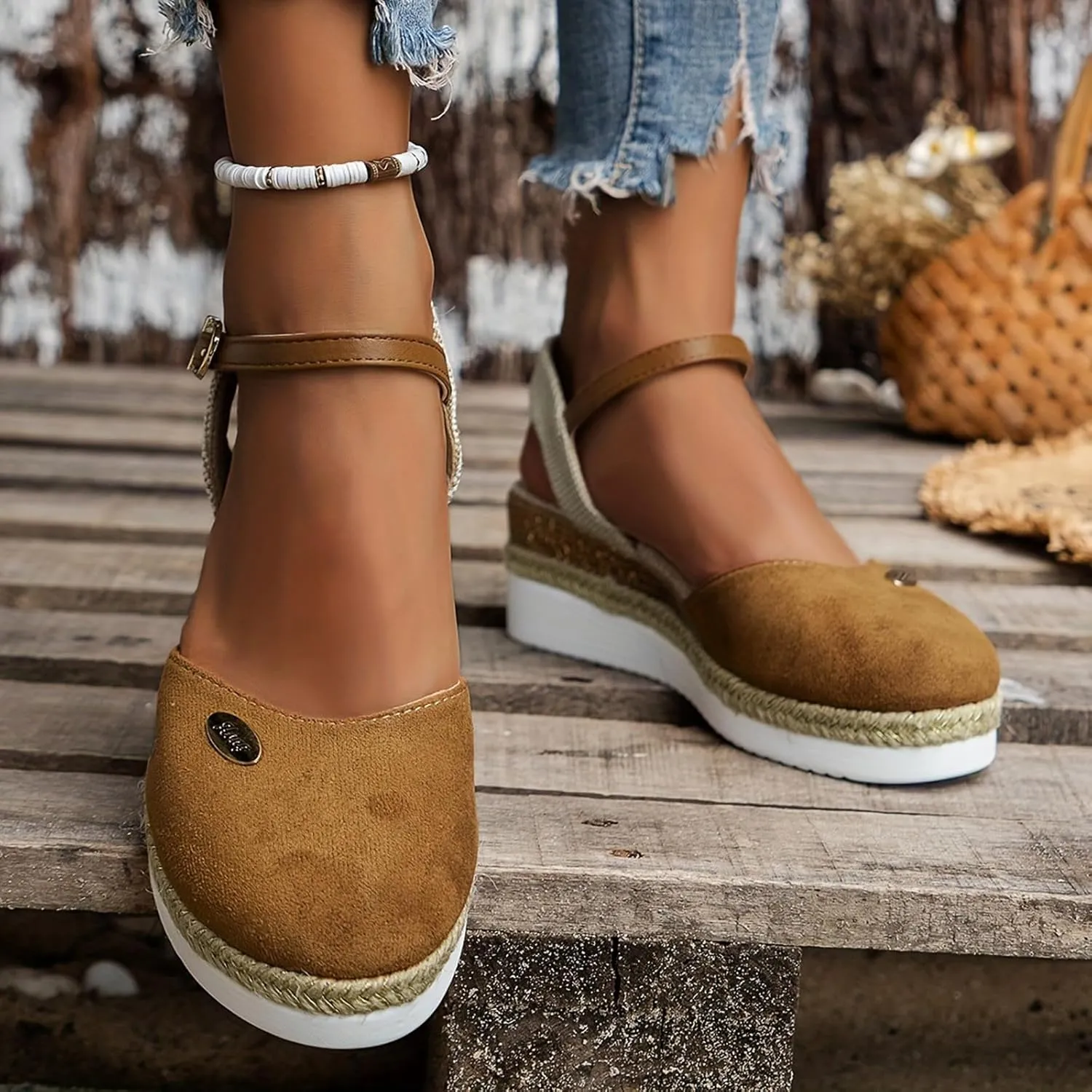 Closed Toe Sandals for Women Summer Dressy Comfort Single Shoes Casual Thick Sole Sandal Buckle Strap Flats