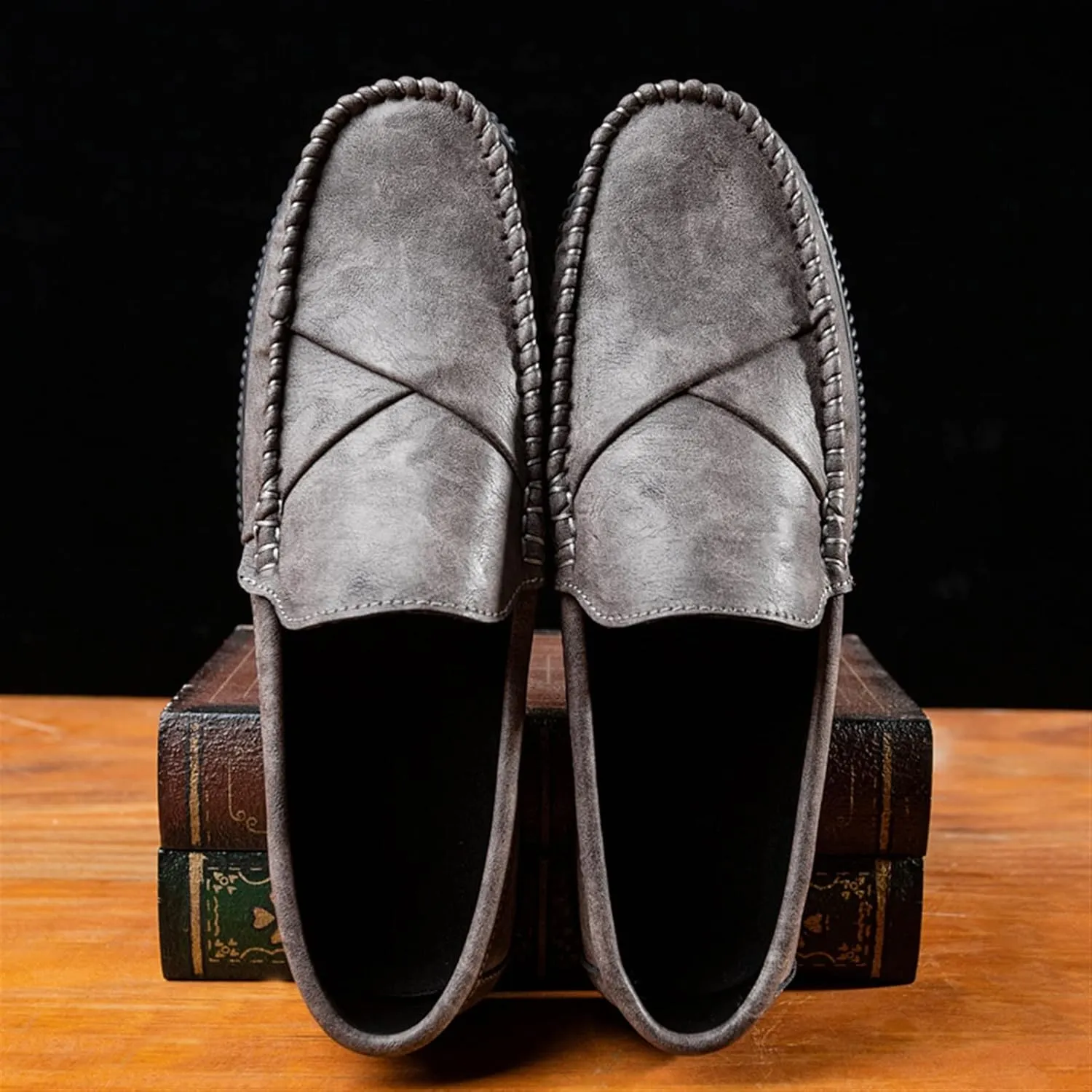 JIADELI Mens Loafers Vegan Leather Stitching Details Round Toe Comfortable Flat Heel Flexible Prom Casual Slip On