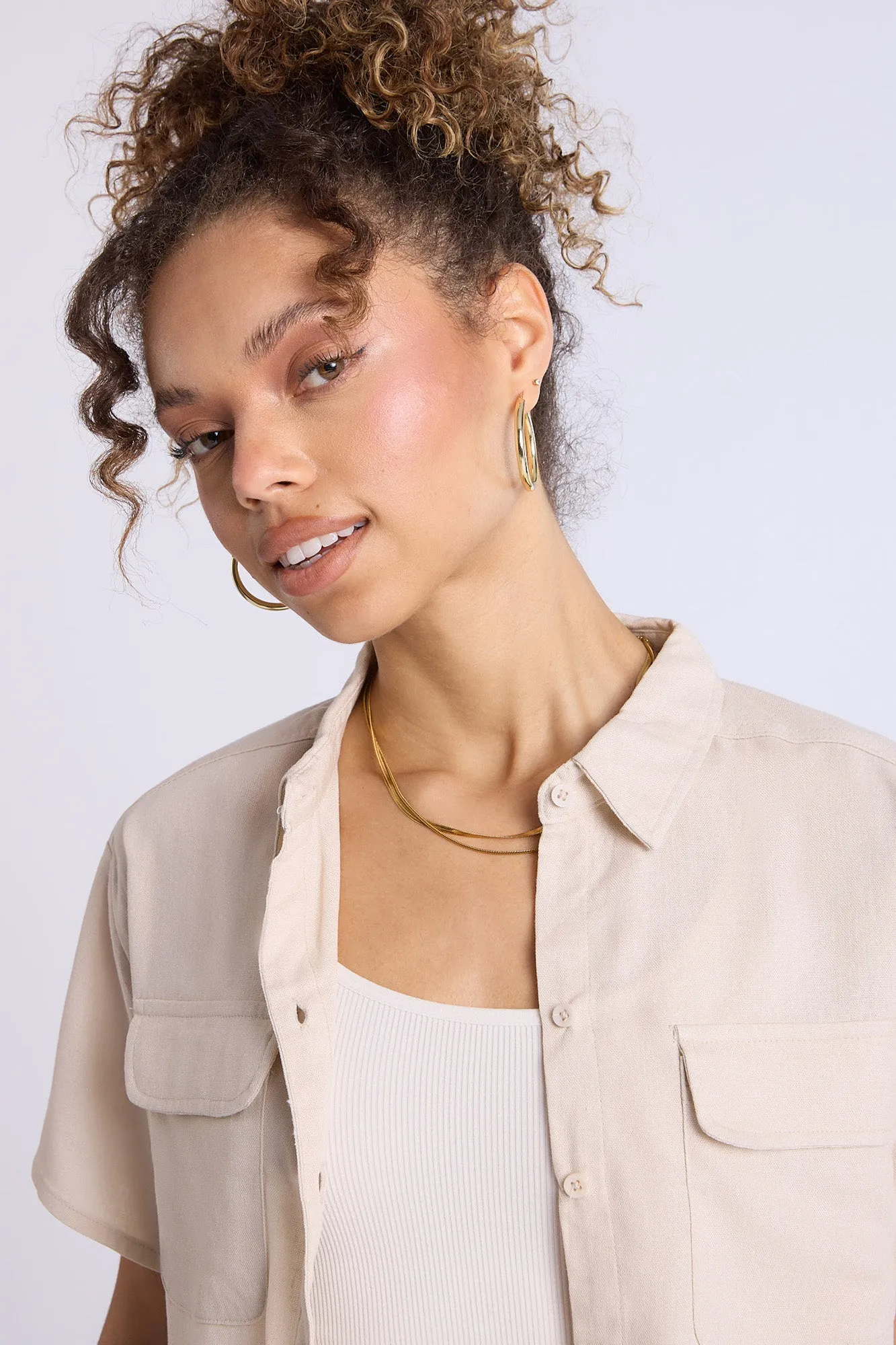 Linen-Blend Cropped Short Sleeve Button-Up Shirt