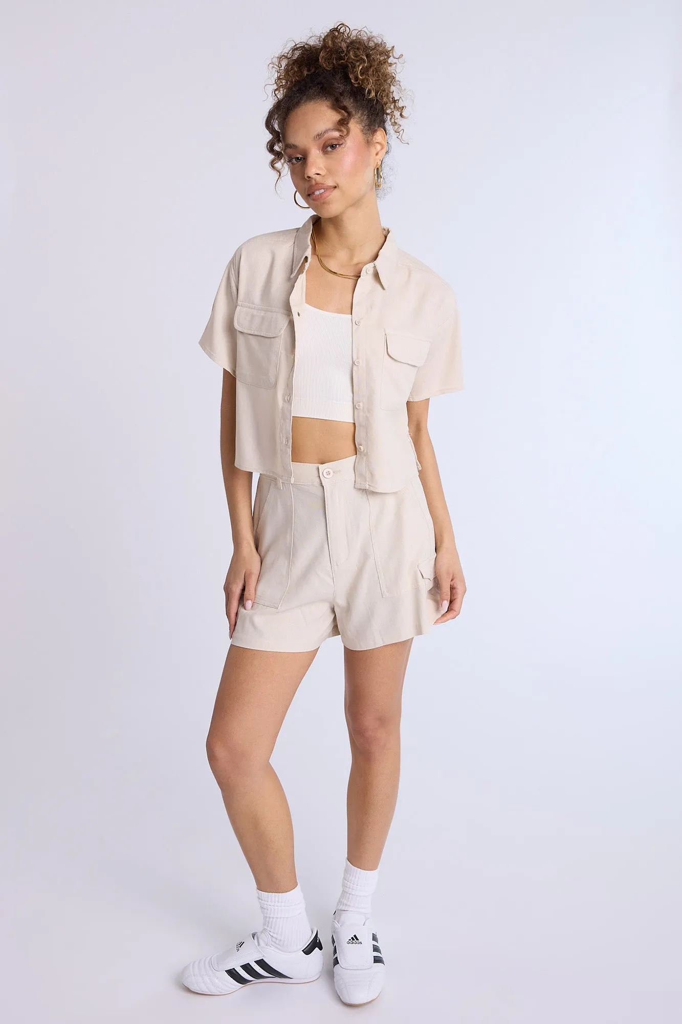 Linen-Blend Cropped Short Sleeve Button-Up Shirt