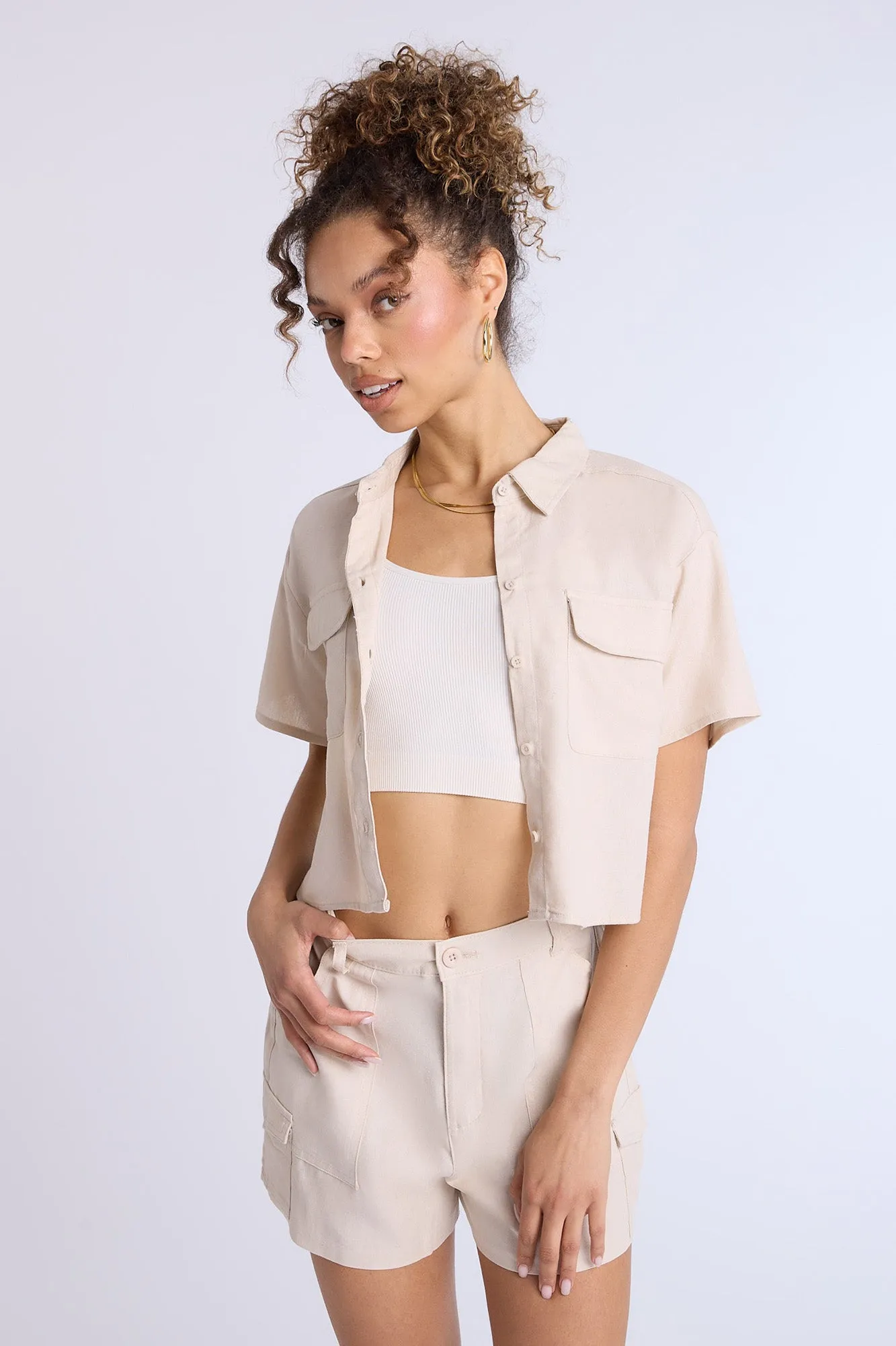 Linen-Blend Cropped Short Sleeve Button-Up Shirt
