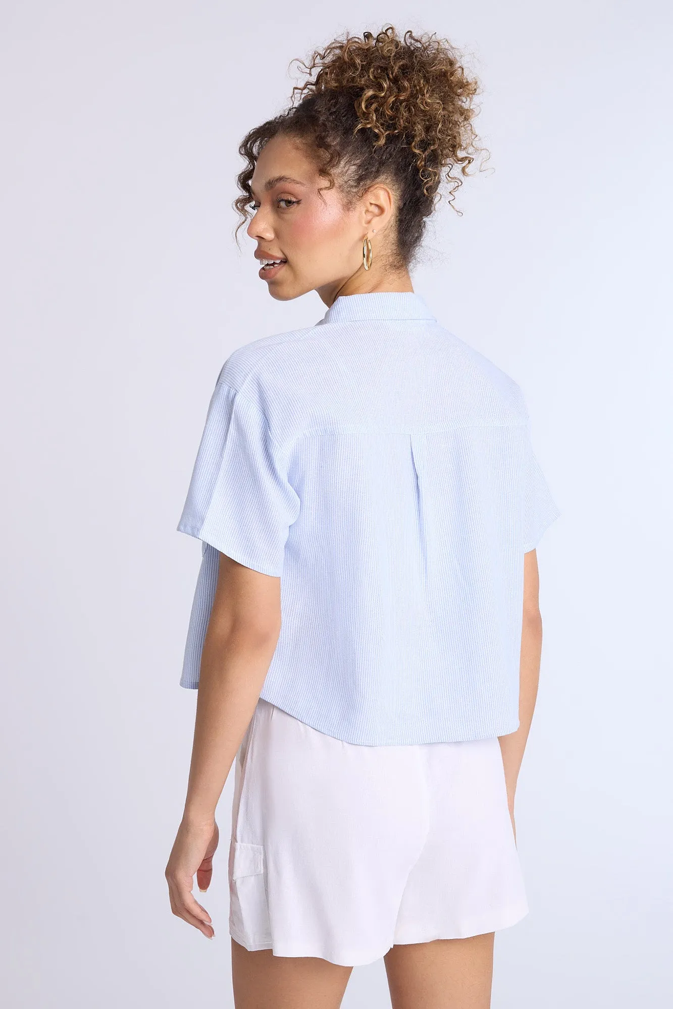 Linen-Blend Cropped Short Sleeve Button-Up Shirt