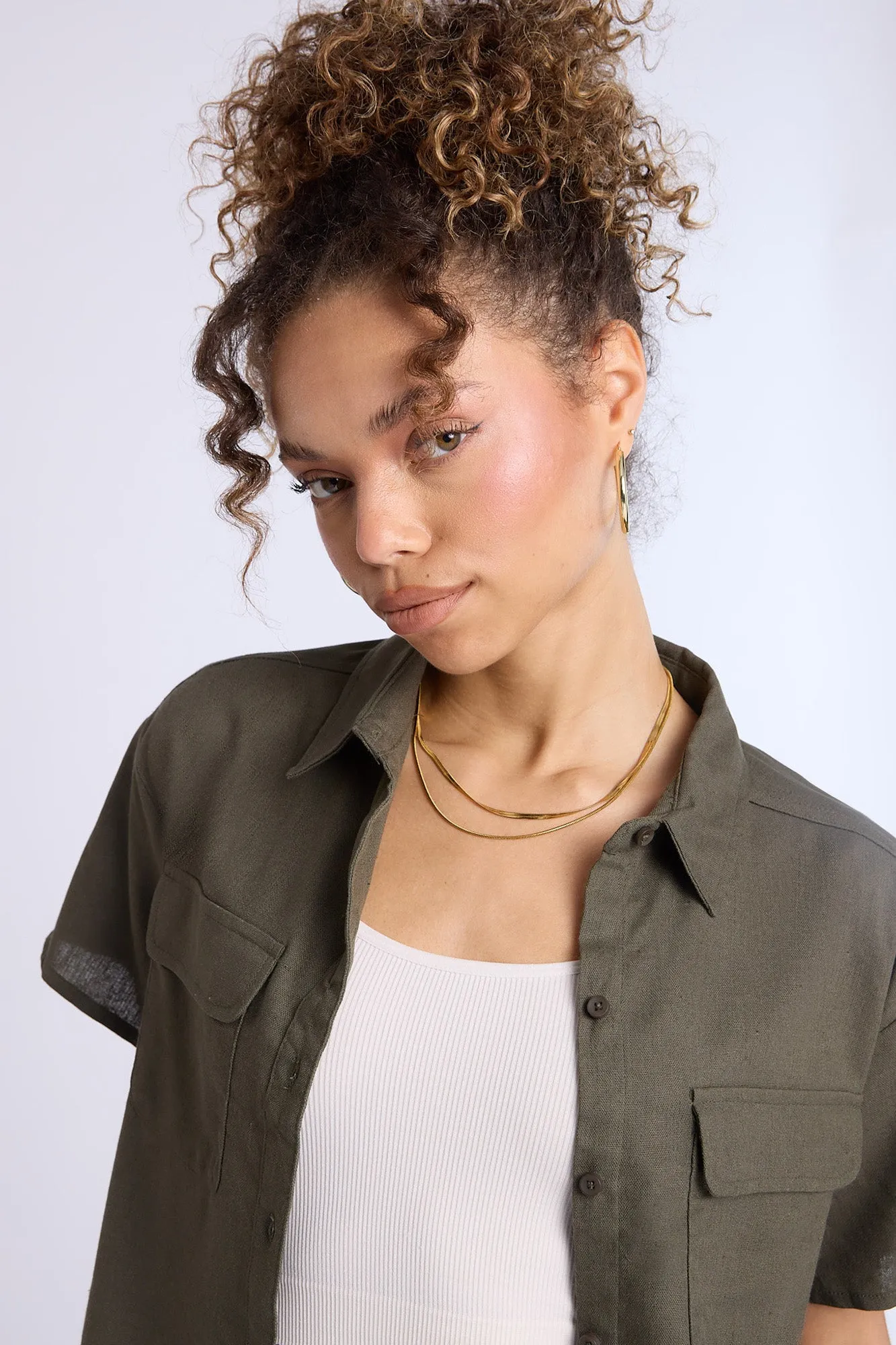 Linen-Blend Cropped Short Sleeve Button-Up Shirt