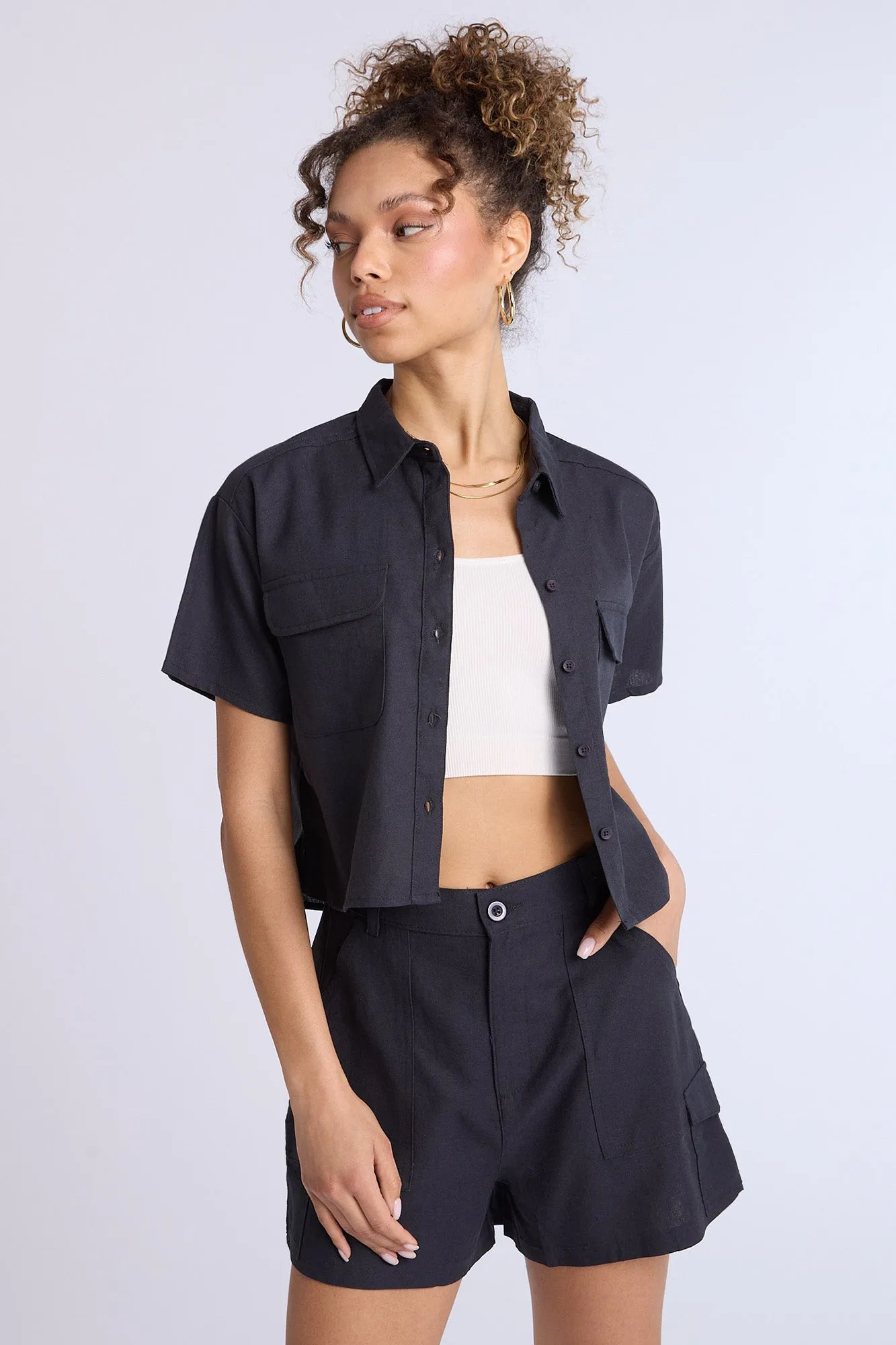 Linen-Blend Cropped Short Sleeve Button-Up Shirt