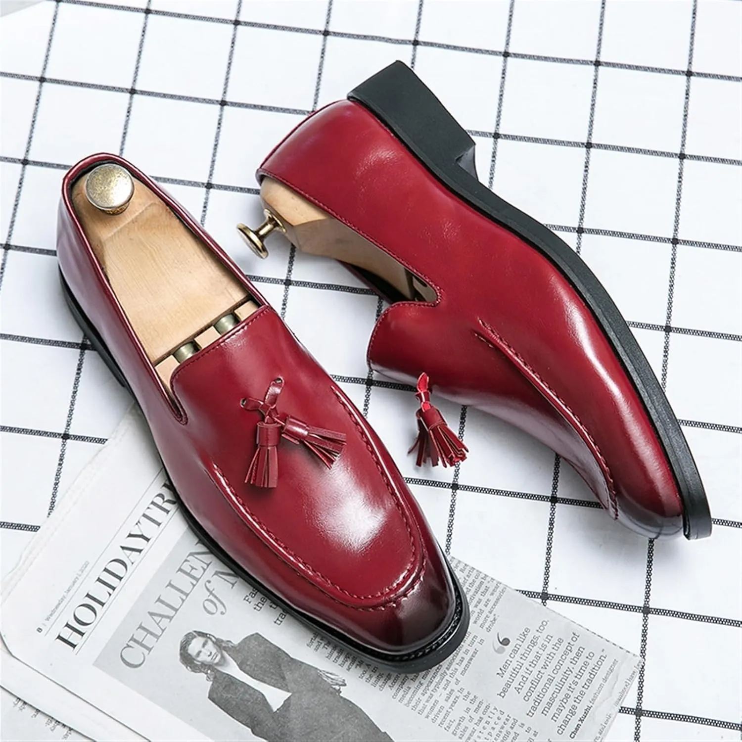 Men's Tassel Loafers  Breathable Vegan Leather, Burnished Toe, Slip-Resistant, Flat Heel, Comfortable Casual Slip-Ons for Outdoor & Everyday Wear
