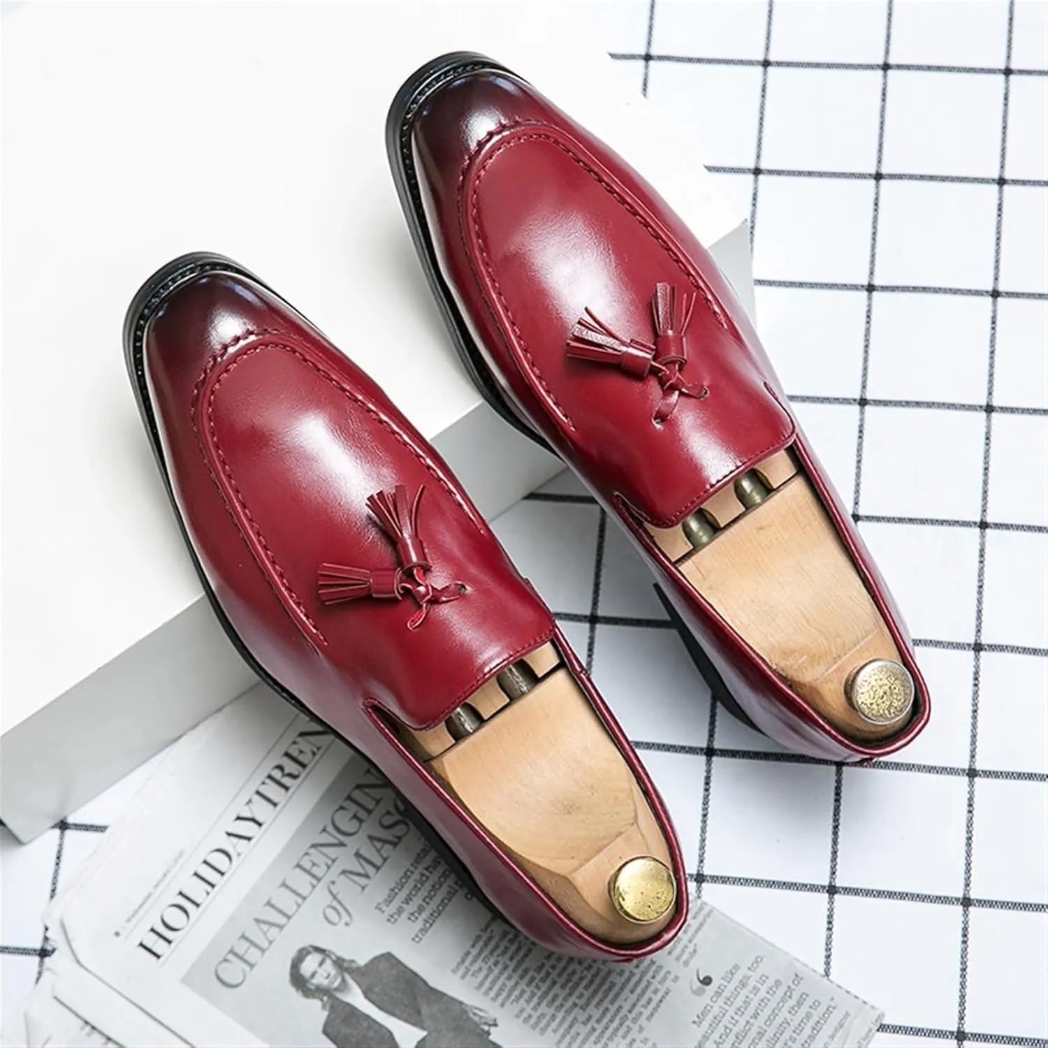 Men's Tassel Loafers  Breathable Vegan Leather, Burnished Toe, Slip-Resistant, Flat Heel, Comfortable Casual Slip-Ons for Outdoor & Everyday Wear