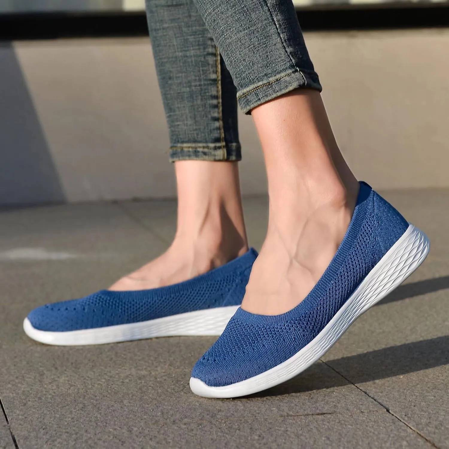 poemlady Women's Slip on Loafer Shoes - Mesh Casual Ballet Flat Nurse Walking Sneakers Round Toe Knit Casual Memory Foam Shoes
