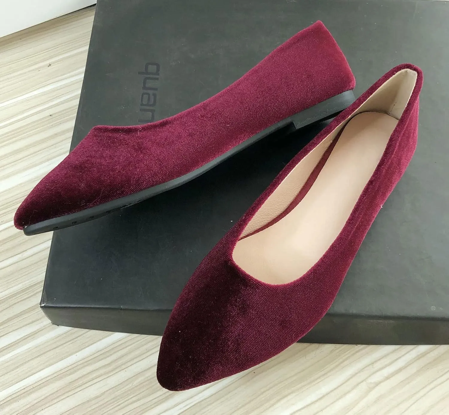 SAILING LU Flat Shoes for Women Casual Slip on Loafers Comfort Pointy Toe Ballet Flats Velvet Foldable Shoes
