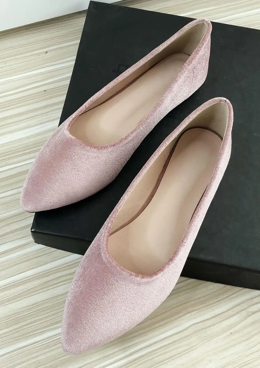SAILING LU Flat Shoes for Women Casual Slip on Loafers Comfort Pointy Toe Ballet Flats Velvet Foldable Shoes