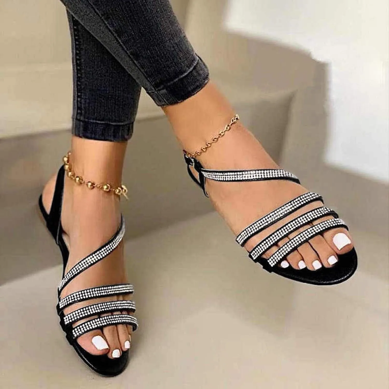 Womens Rhinestones Strap Flat Sandals Casual Summer Bling Open Toe Buckle Slipper Lightweight Comfortable Breathable Ladies Beach Roman Shoes